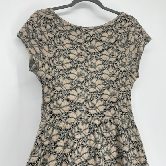 Deletta Anthro grey tan  floral eyelet Brushed Terra skater dress cap sleeve - Picture 12 of 16